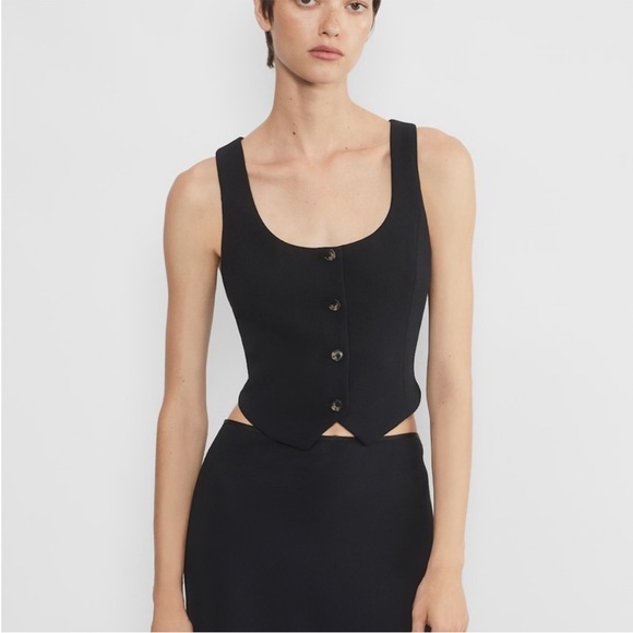 Wilfred Rocco Vest - Picture 3 of 10